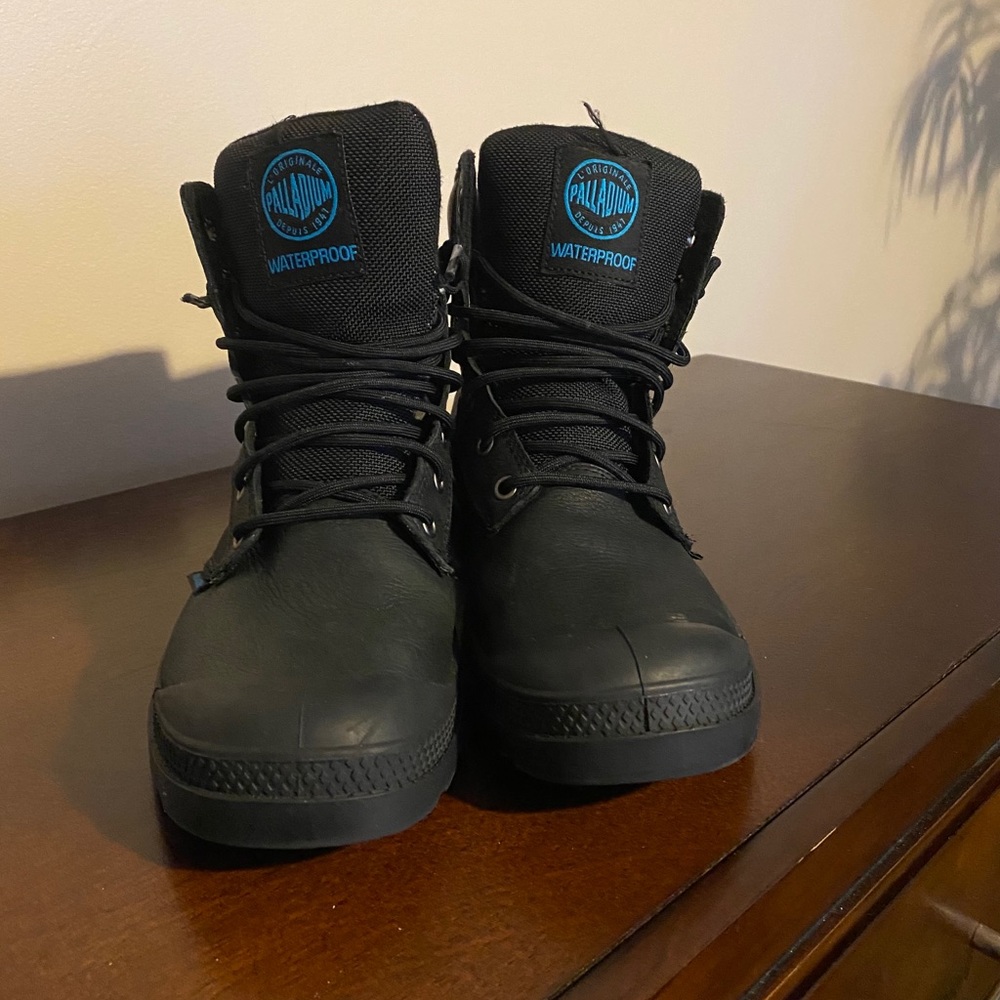 Palladium men’s winter boots. Waterproof